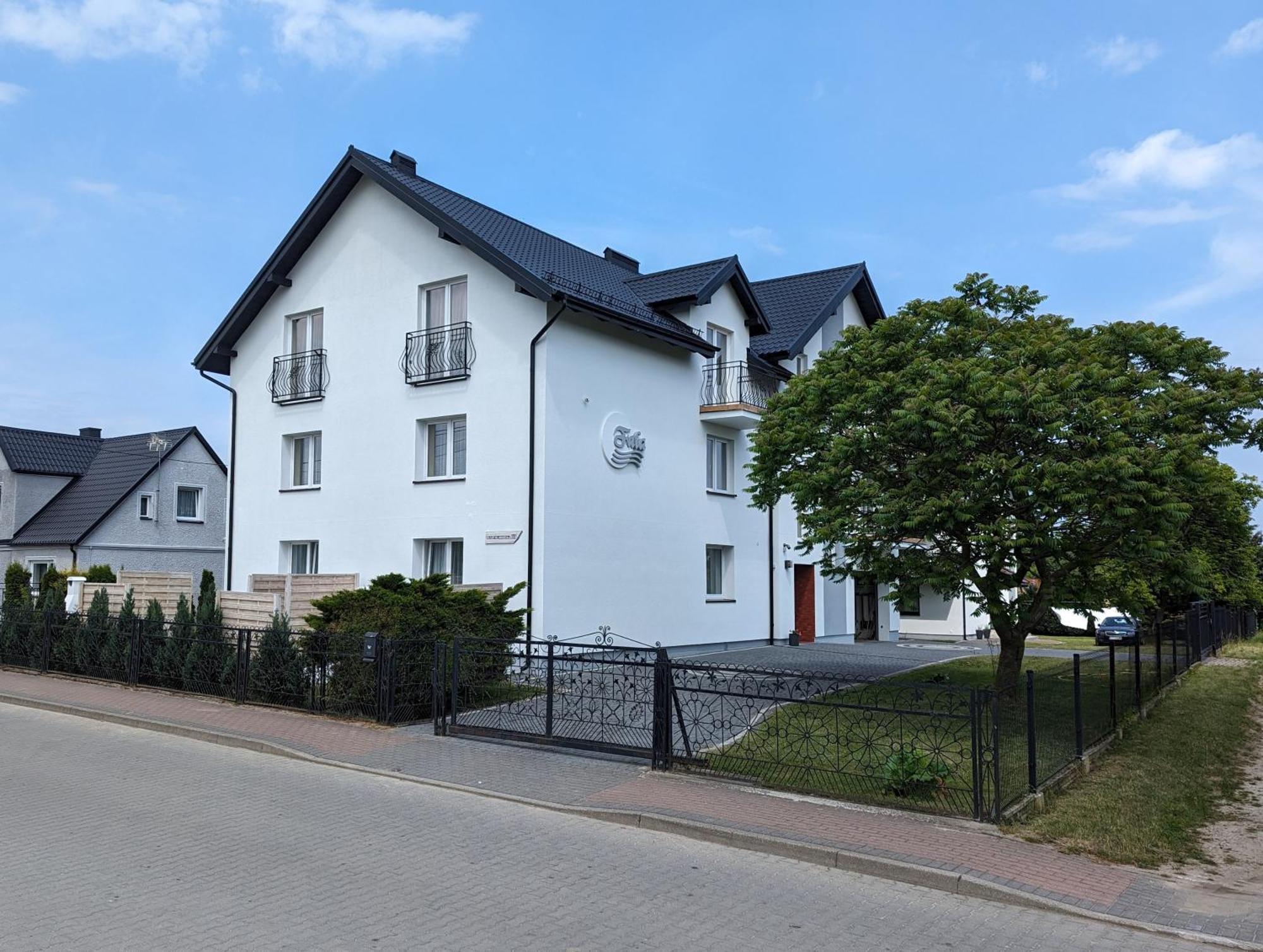 Fala Pokoje Goscinne Wladyslawowo Exterior photo